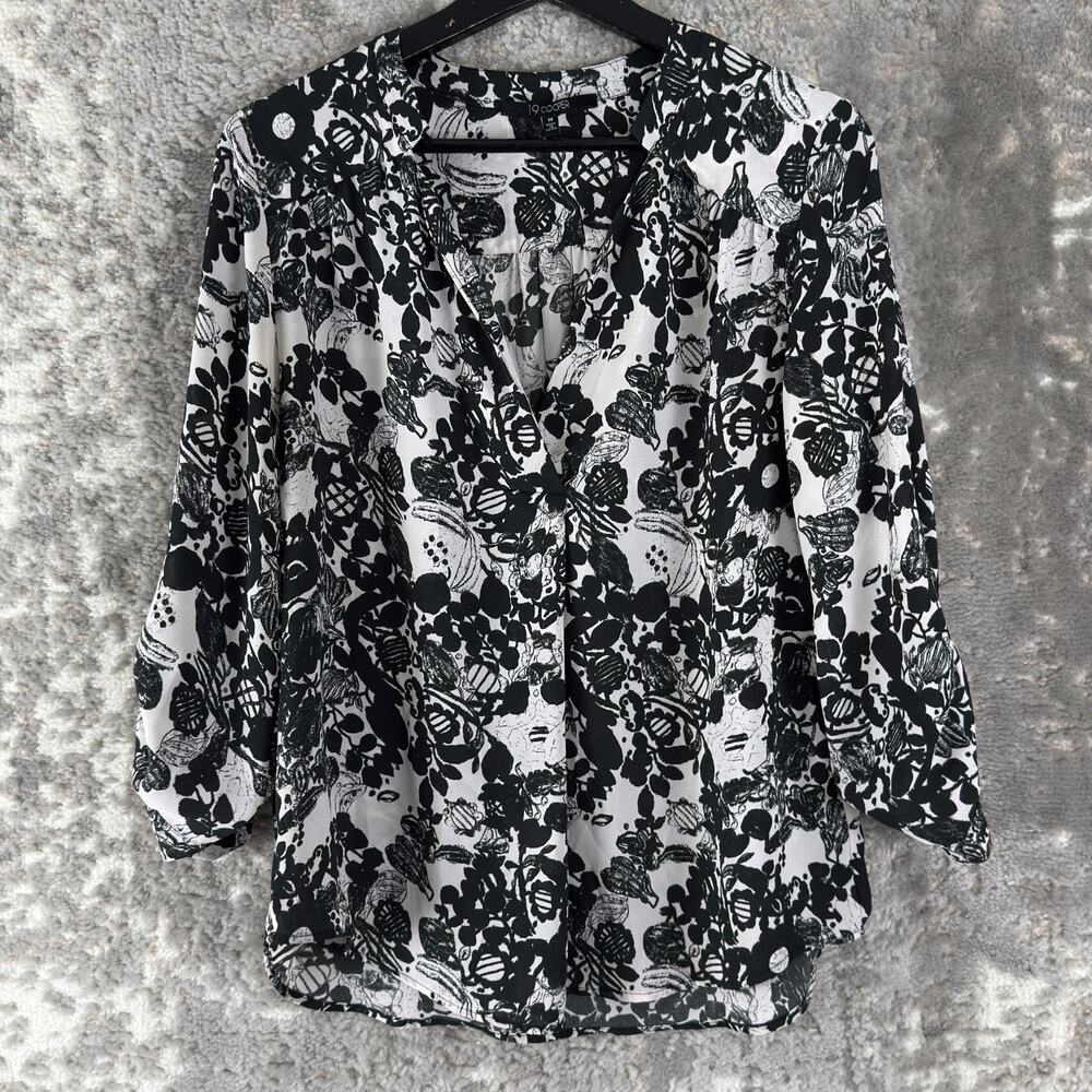 19 Cooper Size M Dark Floral Print V‎ Neck Top Black Long Sleeve Casual
